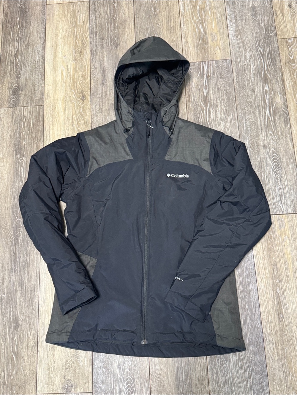 Columbia women’s Black Hooded coat with Dark Gray Panels
